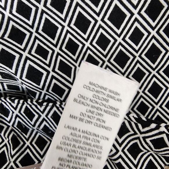 Chicos Fabulously Slimming Ankle Pants Women Size 1 US 8 Pull On Geometric Black - Picture 10 of 12